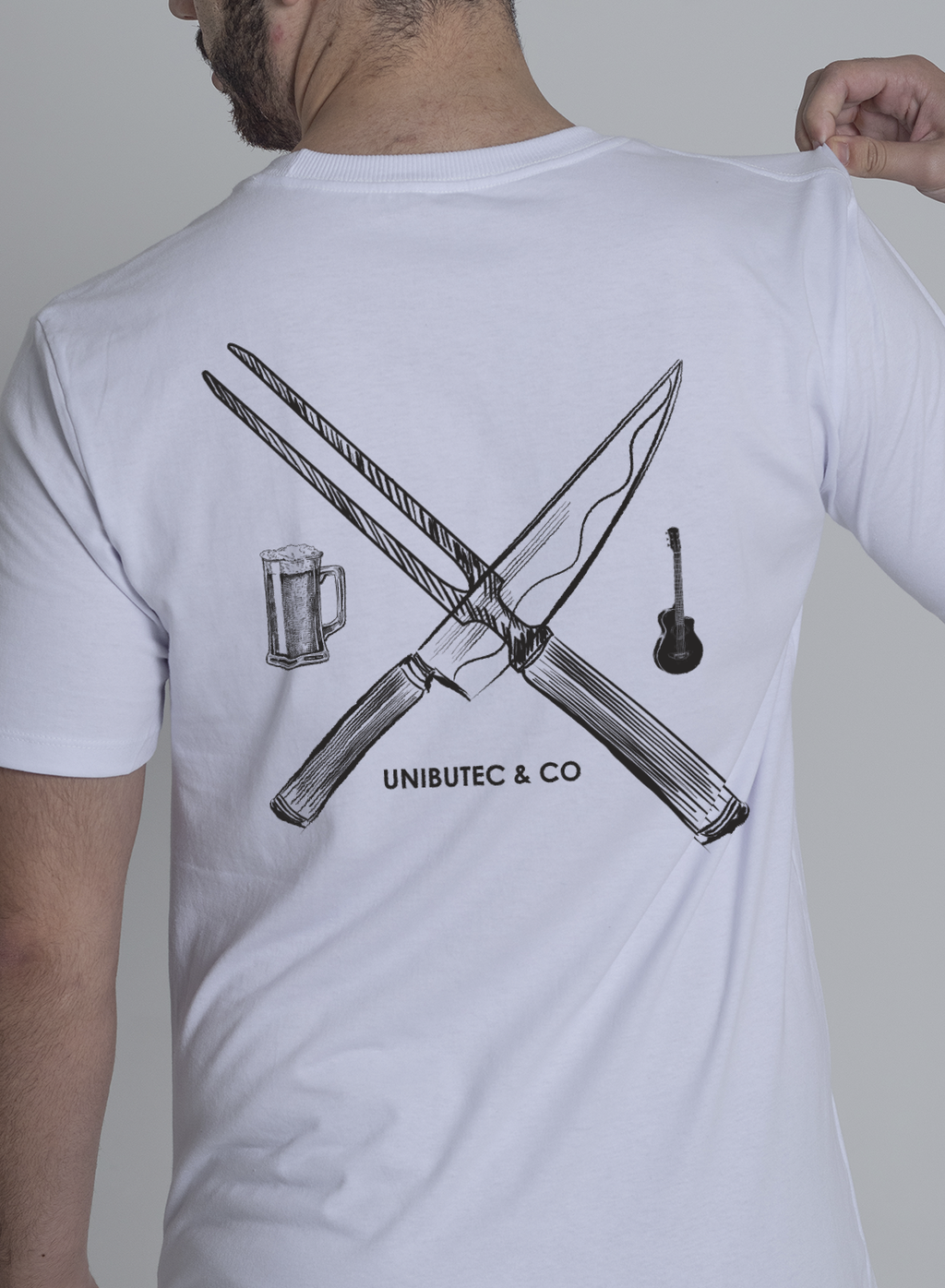 Camiseta Unibutec Modão Churrasco Cerveja